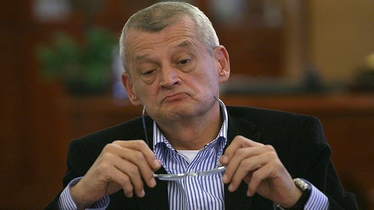 Sorin Oprescu reamenajeaza Piata Victoriei. Vrea pasaj, parcare si hol subteran!
