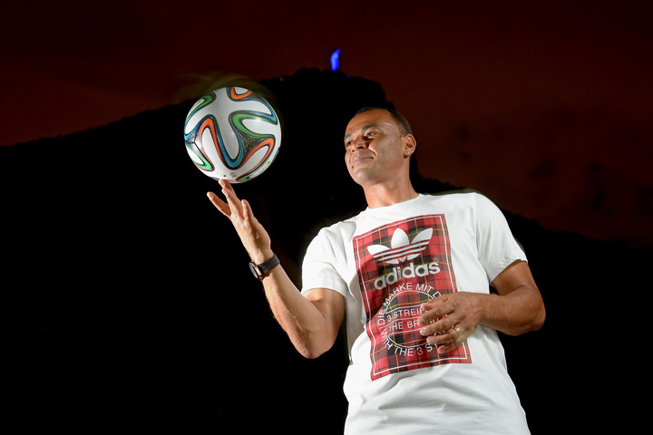 Kaka si Cafu sunt vedetele transmisiunilor adidas live pe YouTube din timpul Cupei Mondiale din Brazilia 2014