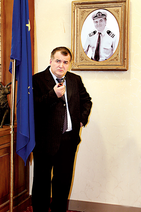 FLORIN CALINESCU-FANE (1) - Ziarul National