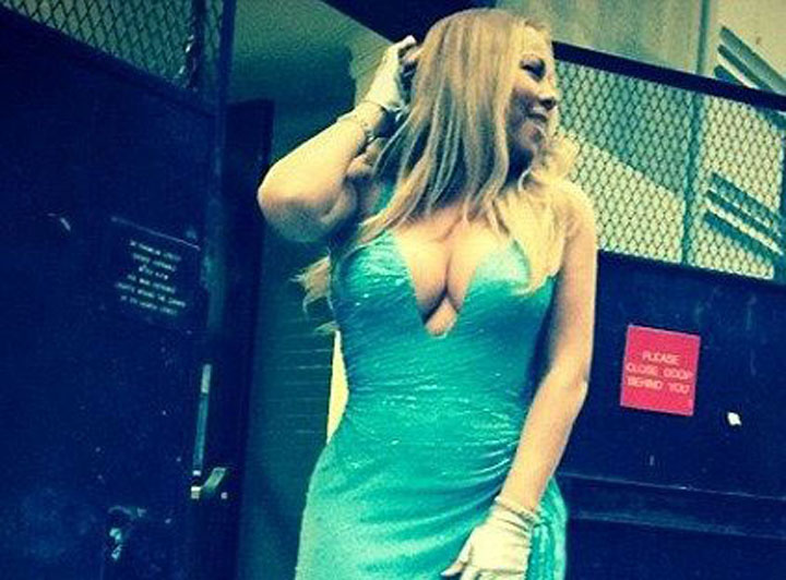 Mariah Carey, in tinuta de seara, la metrou