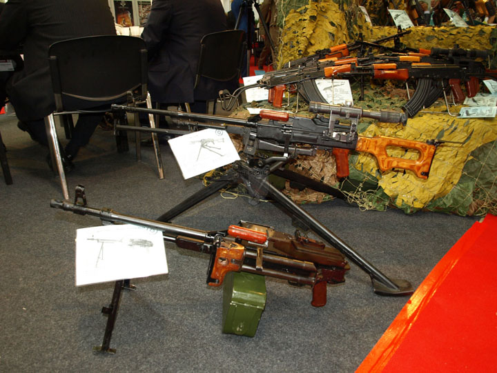 MApN va cumpara numai armament si tehnica militara autohtone