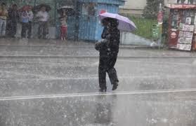 Informare meteo. Vremea se răcește și apar ploi și ninsori