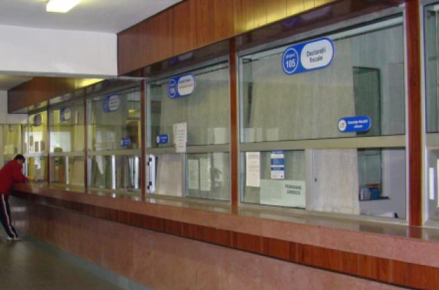 Doi consilieri de la Finante Publice Constanta, retinuti pentru luare de mita