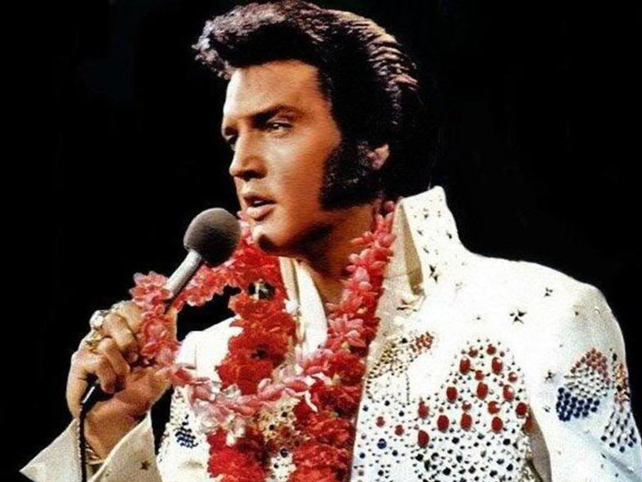 Costumul transpirat al lui Elvis, scos la licitatie