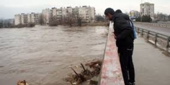 Varna: Cel putin 11 morti, intre care doi copii, in urma ploilor torentiale. 23 iunie, zi de doliu national