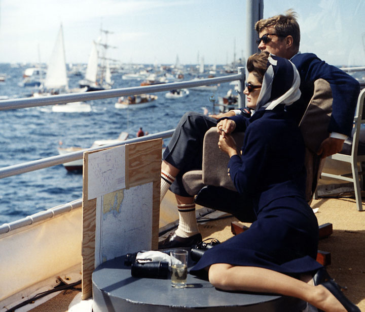 Jackie Kennedy, platita de socru cu un milion de dolari ca sa nu divorteze