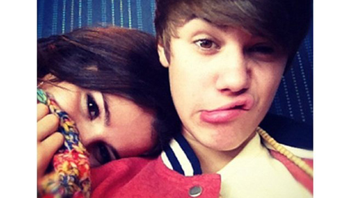 Justin Bieber si Selena Gomez, filmati in timp ce se drogau cu cocaina