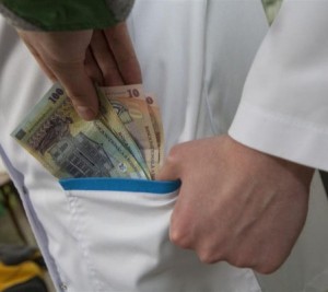 Perchezitii in Capitala si Arges la mai multi medici psihiatri, in privinta unor internari fictive