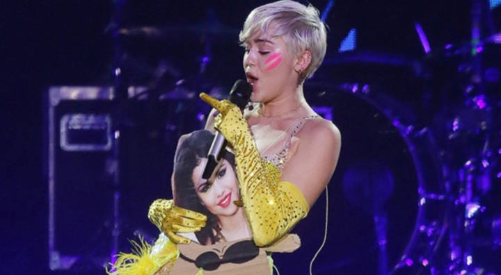 miley cyrus concert - Ziarul National