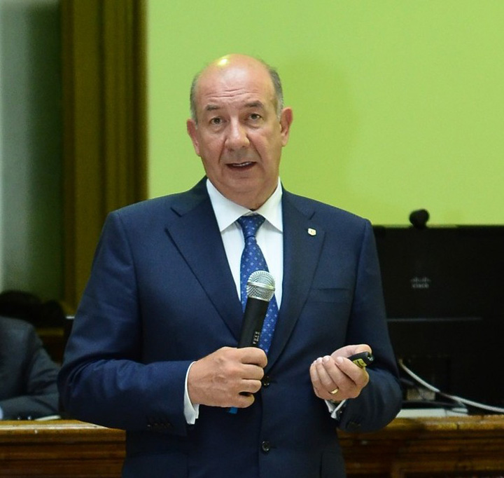 Ghetea: Bancile sa vanda credite, nu sa recupereze datorii