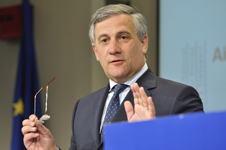 Comisia Europeana cere anularea programelor de austeritate