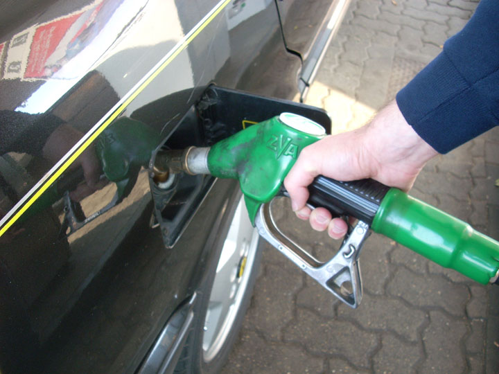 Benzina si motorina, scumpite de luptele din Irak