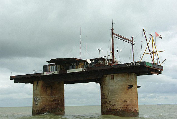 Principatul Sealand, micronatiunea din Marea Nordului care are de toate, mai putin un DNA!