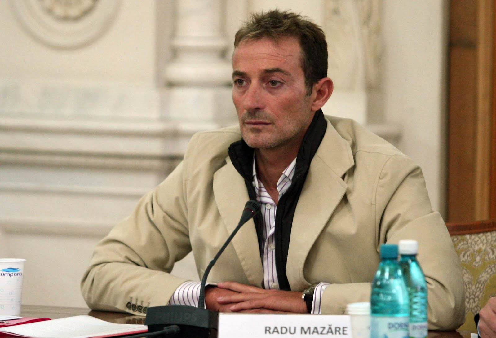 Toate calculatoarele primarului Radu Mazare, verificate de procurorii DNA