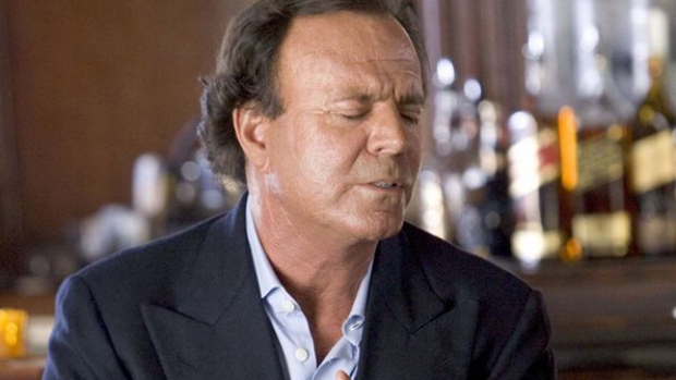 Concertul lui Julio Iglesias, programat pentru sambata la Mamaia, a fost anulat