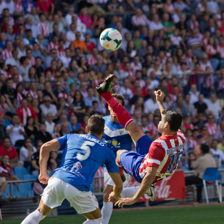 Chelsea l-a transferat pe Diego Costa