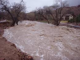 Avertizare de inundatii: pericol de depasire a cotelor de atentie pe raurile din 19 bazine hidrografice