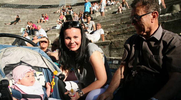 Malena, cea mai mica fana a tenorului Roberto Alagna