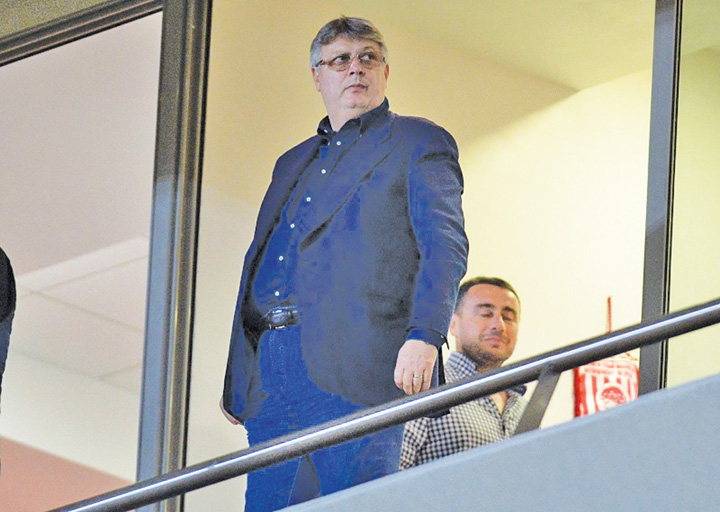 Nu ma obligati sa aduc arbitri straini!