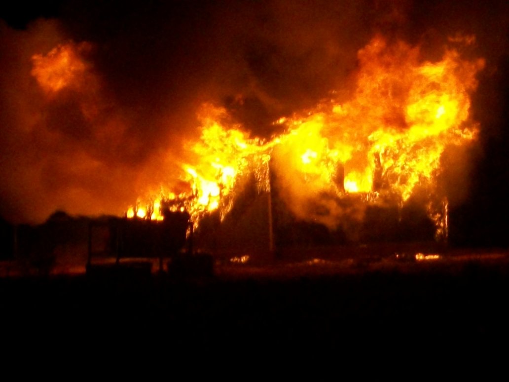 Popas turistic din Buzau afectat de un incendiu violent. Pagube de sute de mii de euro!