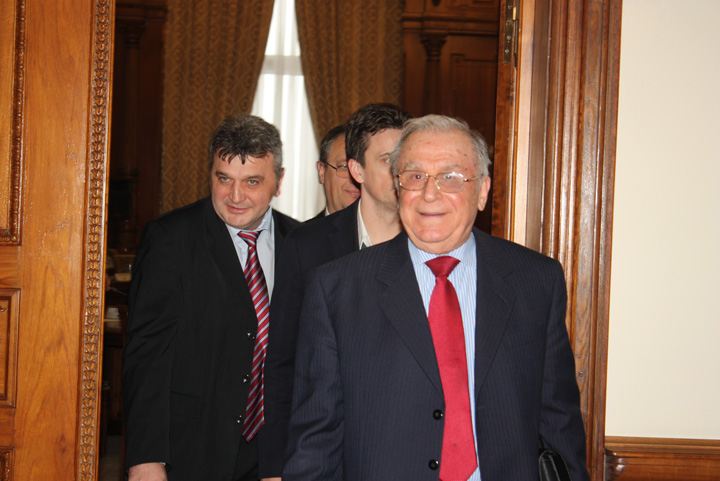 Iliescu l-a reevaluat pe Ponta: Tot carlan a ramas