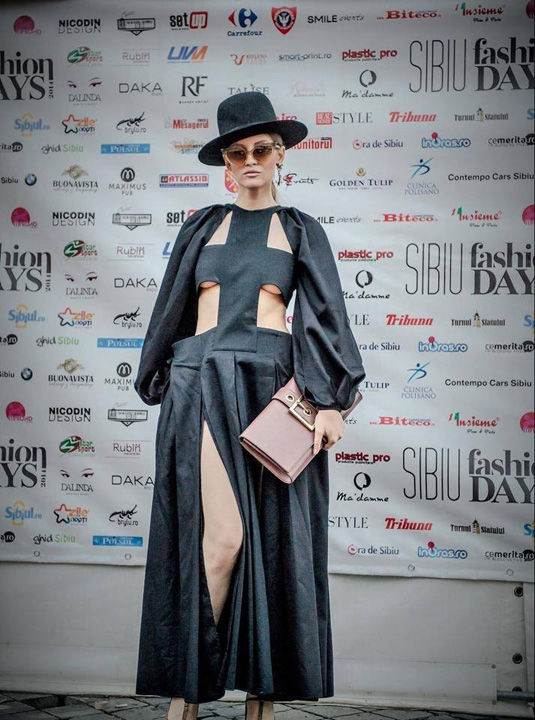 Iulia Albu, cu crucea pe piept
