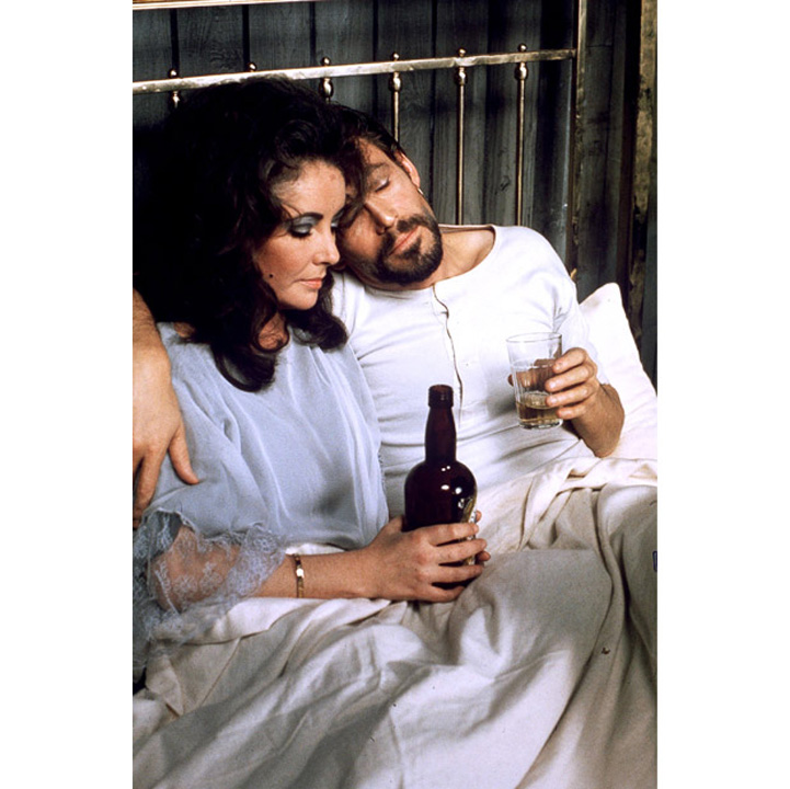 Elizabeth Taylor, aventura de o noapte cu Peter O’Toole, chiar sub nasul lui Richard Burton