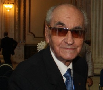 Liberalul Quintus, decorat la Cotroceni cu o zi inainte de a implini 100 de ani