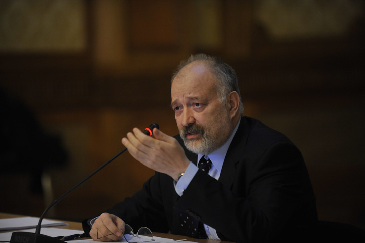 Stelian Tanase vrea un director editorial in TVR