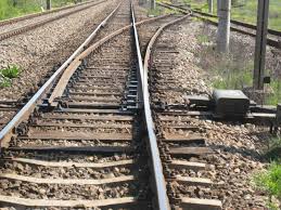 Accident feroviar in Vrancea: Un tren a deraiat. O persoana a fost strivita de vagoane