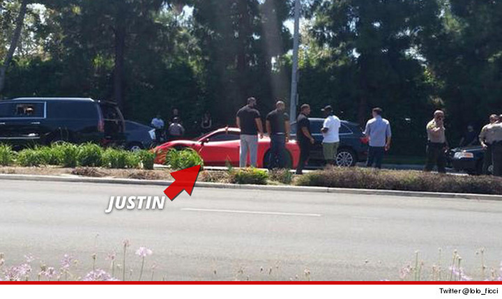 Paparazzi i-au tamponat Ferrari-ul lui Justin Bieber