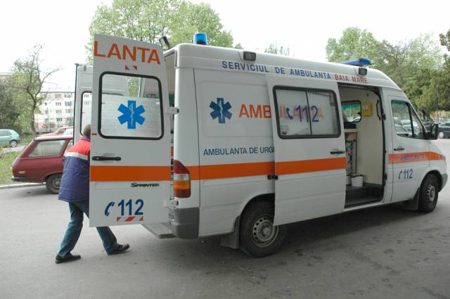 Incident incredibil la Cluj: A furat ambulanta sosita la o interventie