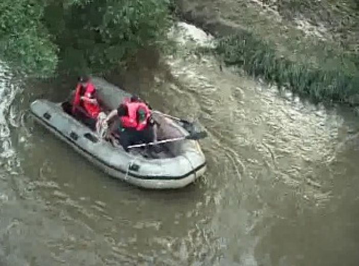 Descoperire infioratoare, in apele Crisului Repede. Un pescar a anuntat de urgenta autoritatile!
