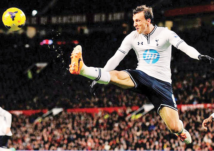 Tottenham renunta la Chiriches