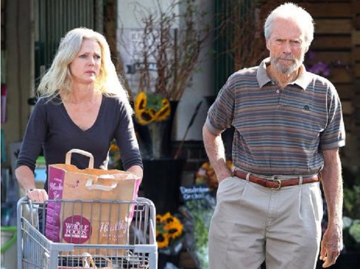 eastwood si amanta - Ziarul National