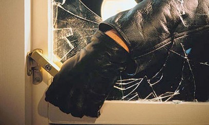 Barbati arestati preventiv in Capitala, dupa ce au fost prinsi in flagrant cu bijuterii furate!