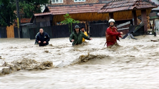 Cod rosu de inundatii, prelungit! Iata zonele vizate