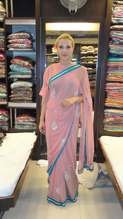 iulia-vantur-india - Ziarul National