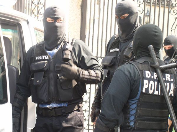 Galati: Suspiciuni de evaziune fiscala. Perchezitii la o institutie publica si la sediile unor societati comerciale