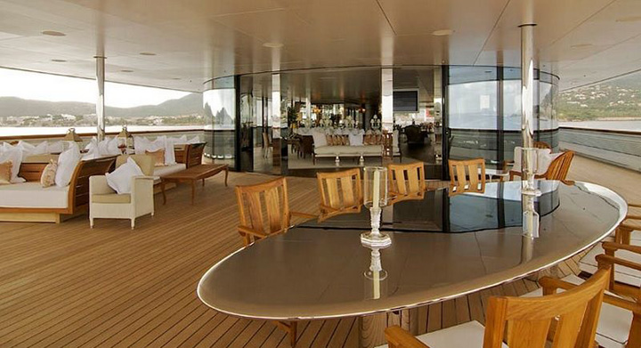 melnichenkoyacht001-5 - Ziarul National