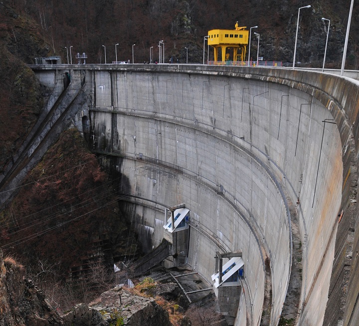 Guvernul promite mega-scutiri de taxe investitorilor de la Tarnita