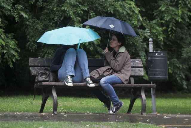 Meteo. Inceputul de toamna va fi unul ploios!