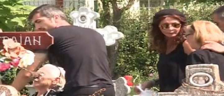 Mihaela Radulescu si-a condus parintele pe ultimul drum