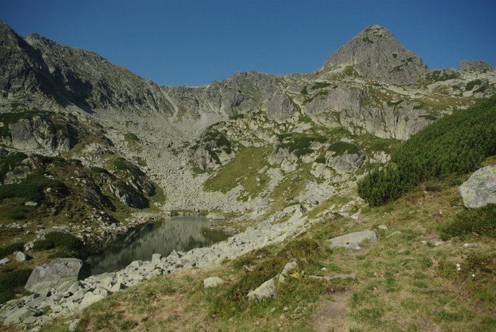 Un profesor de geografie a murit in timpul unei expeditii in Retezat, dupa ce a cazut intr-o rapa!