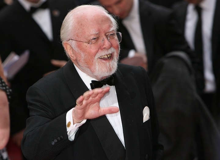Actorul si regizorul Richard Attenborough, fratele celebrului prezentator, a murit la 90 de ani