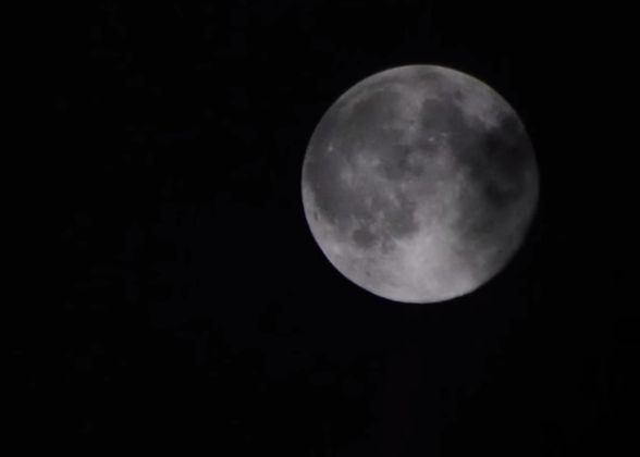„SUPERLUNA”: fenomenul, vizibil duminica seara in Romania! (VIDEO)