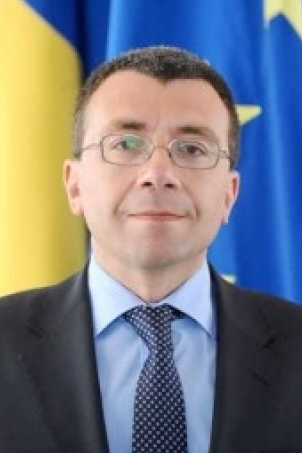Liberalul Voicu: Ponta s-a trezit in al 12-lea ceas sa-si schimbe tactica. A fi prezidentiabil nu inseamna a copia pe altii!