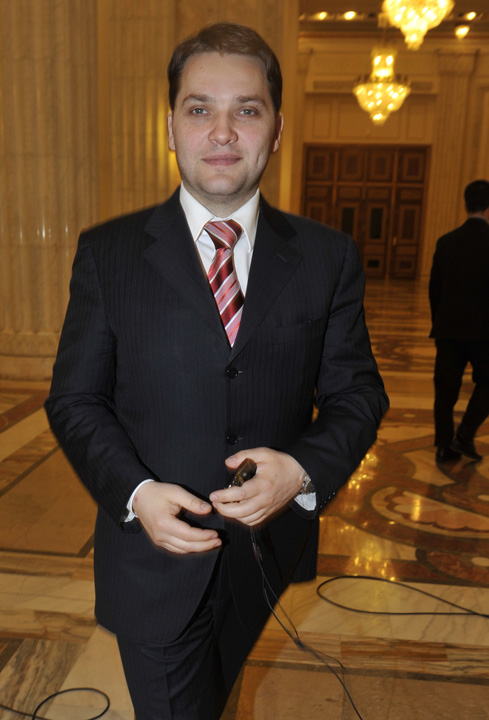 DAN SOVA-FANE (15) - Ziarul National