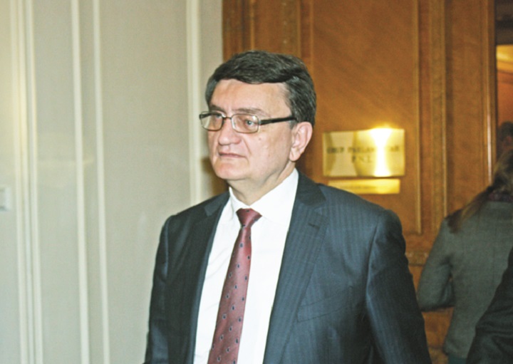 ACL se muta sub geamul lui Victor Ciorbea