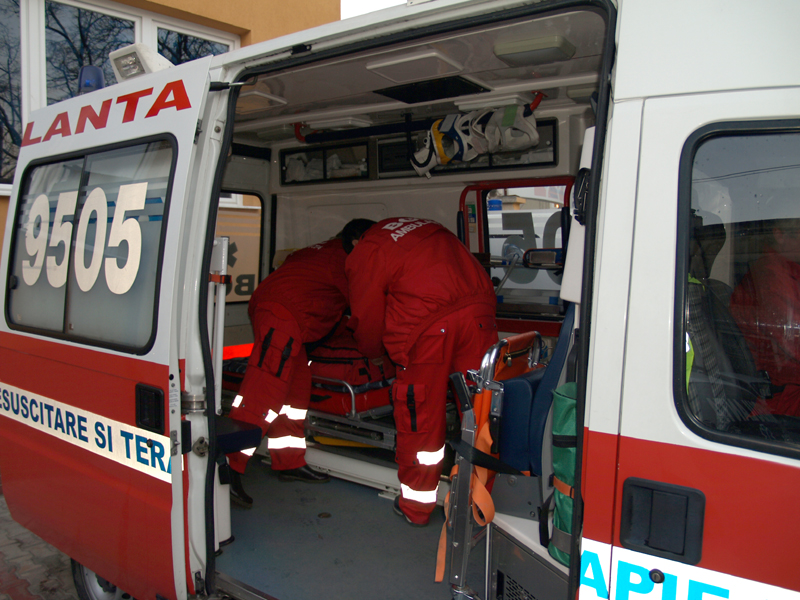 Cinci oameni izbiti de o masina, pe o trecere de pietoni din Constanta!